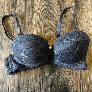 Jessica Simpson: NWOT 32A Blue Push-up Bra